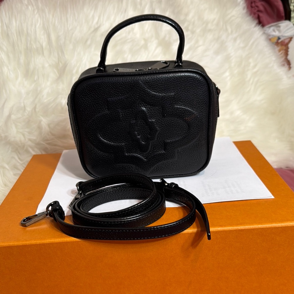 orYANY Black Mini Bag with Structured Design Cute and lightweight with Crossbody